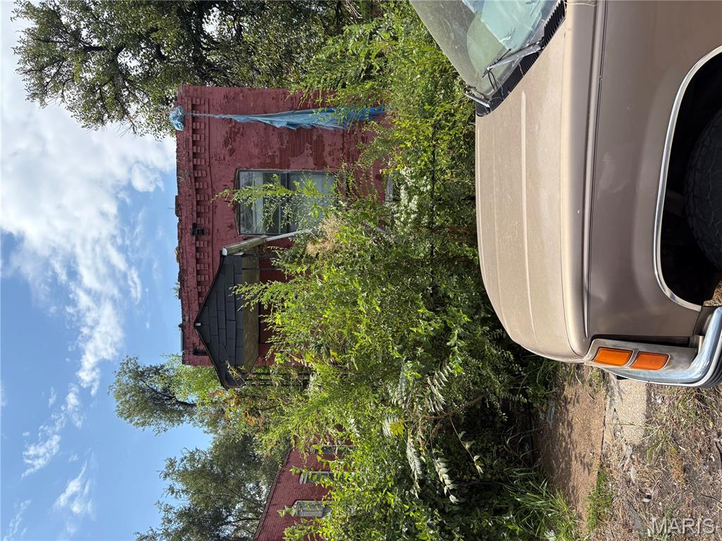 Fixer upper at 3121 FAIR AVE