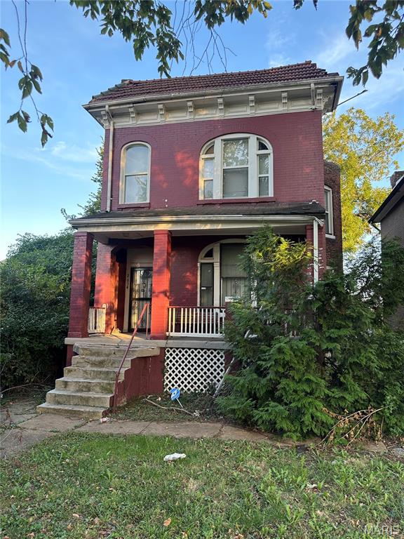 Pending fixer at 2834 Euclid Avenue