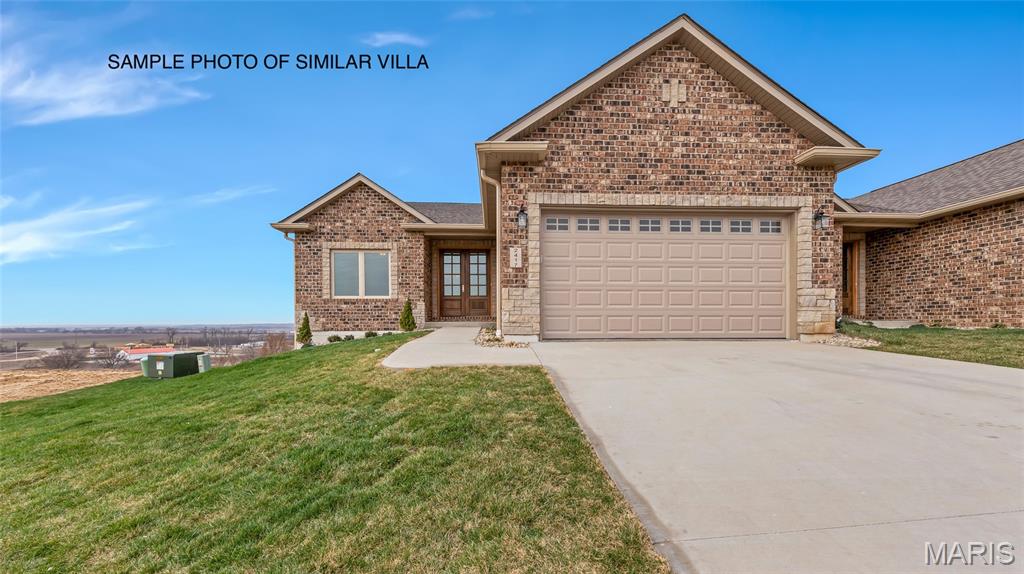Pending villa at 2411 Sunset Ridge Drive