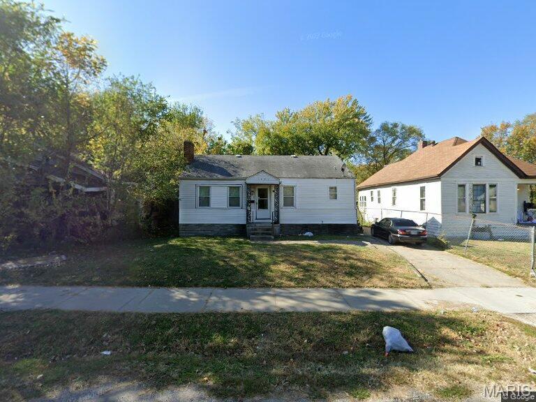 Fixer upper at 1421 53rd Street