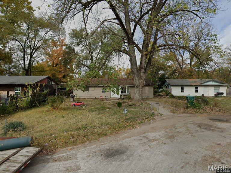 Fixer upper at 413 70th Street