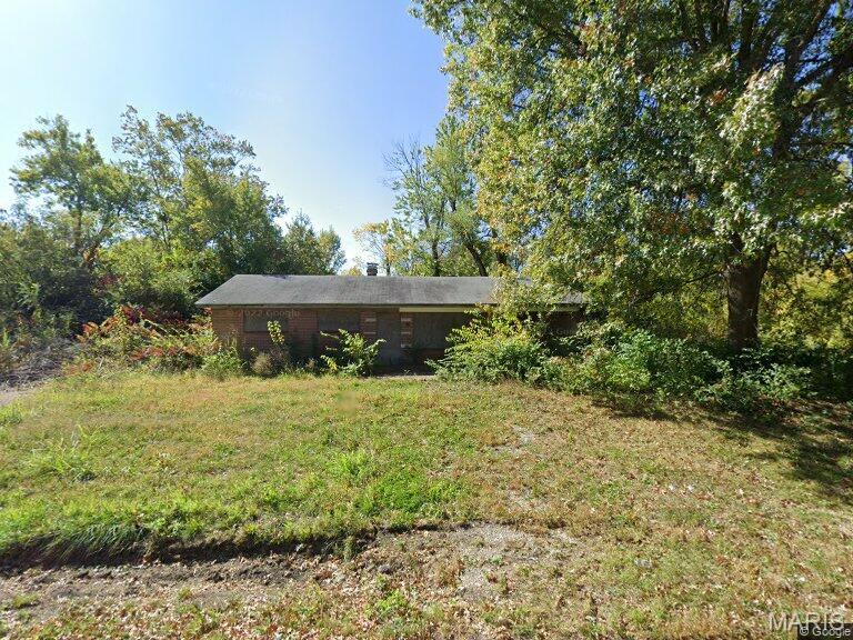 Fixer upper at 11 Gladys Drive