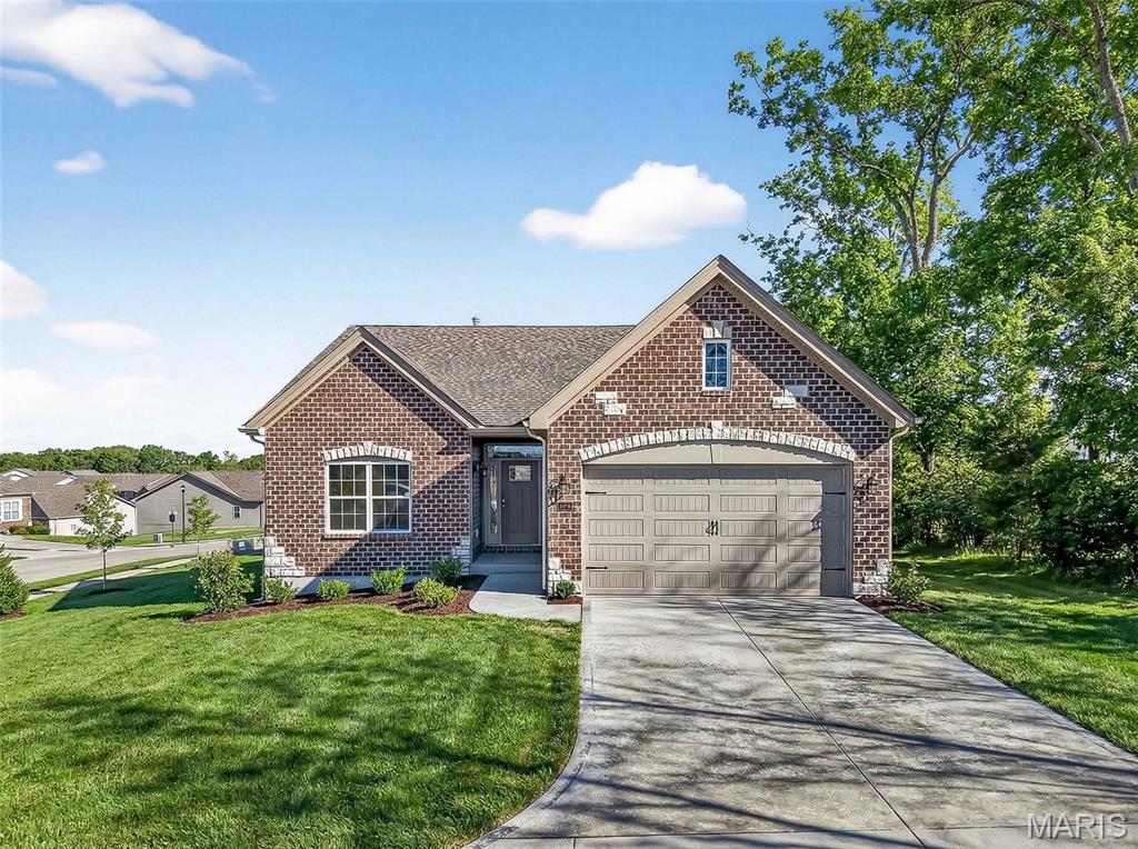 Pending villa at 202 Keaton Woods Drive