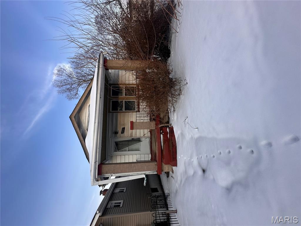 Pending fixer at 6059 Harney Avenue