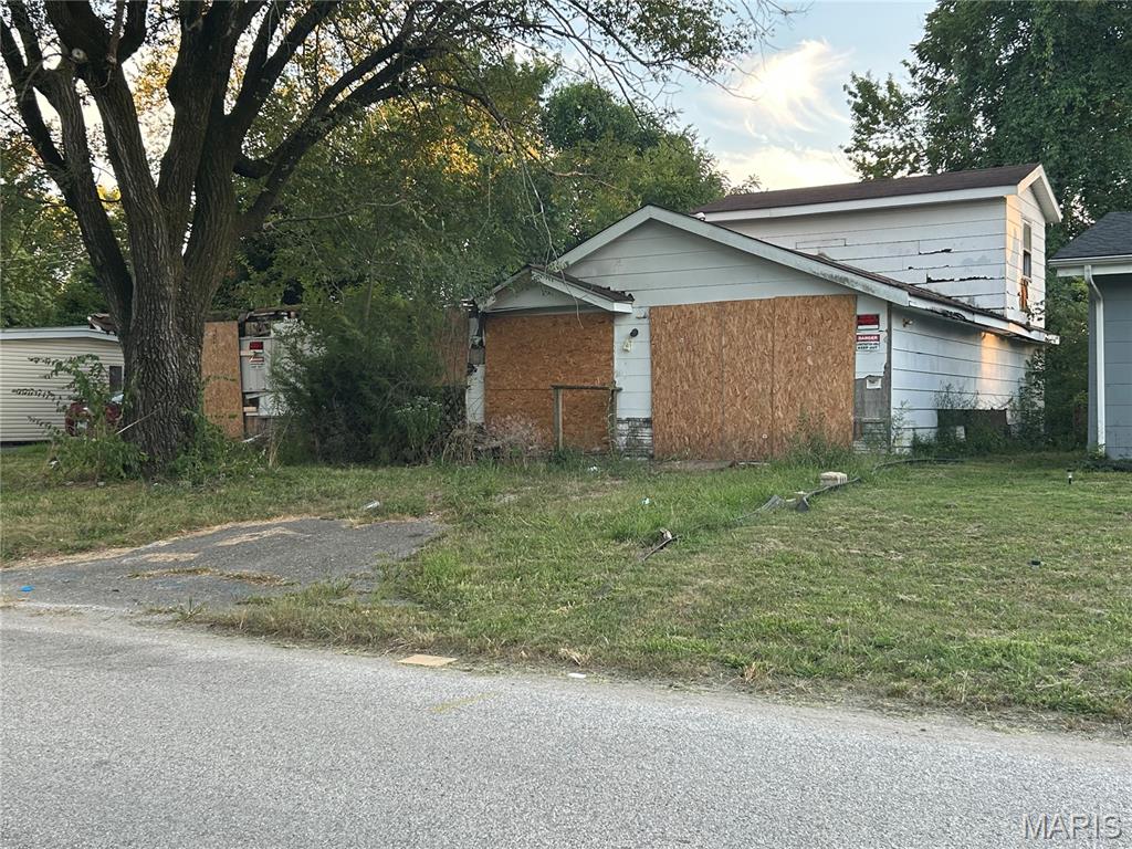 Fixer upper at 818 5th Street