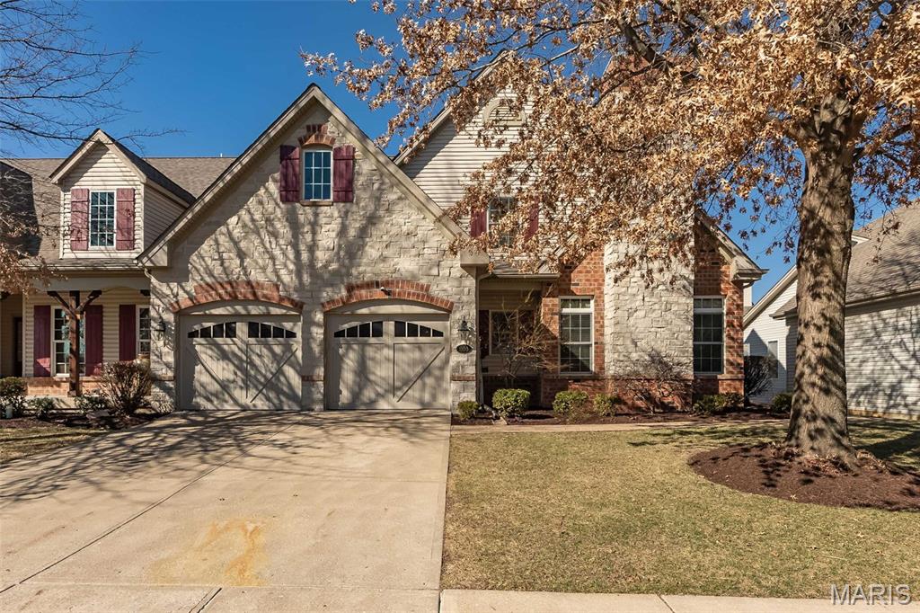 Pending villa at 1103 Spruce Forest Drive
