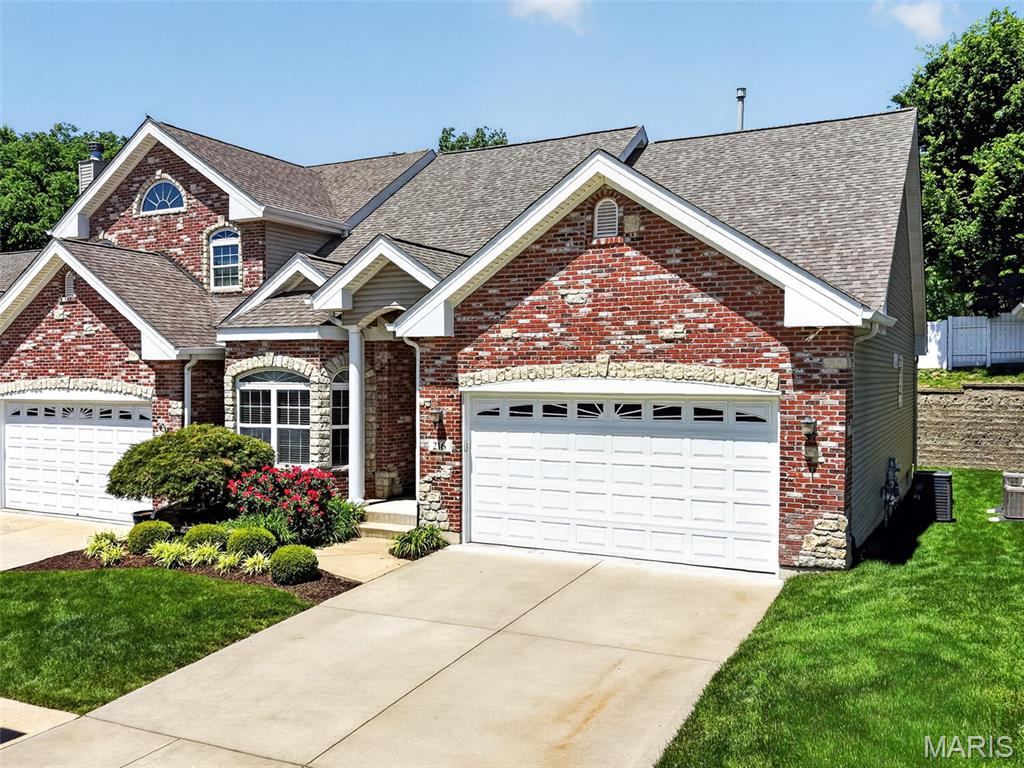 Villa for sale at 216 Woodland Place Court