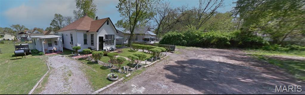 Fixer upper at 3027 College Avenue