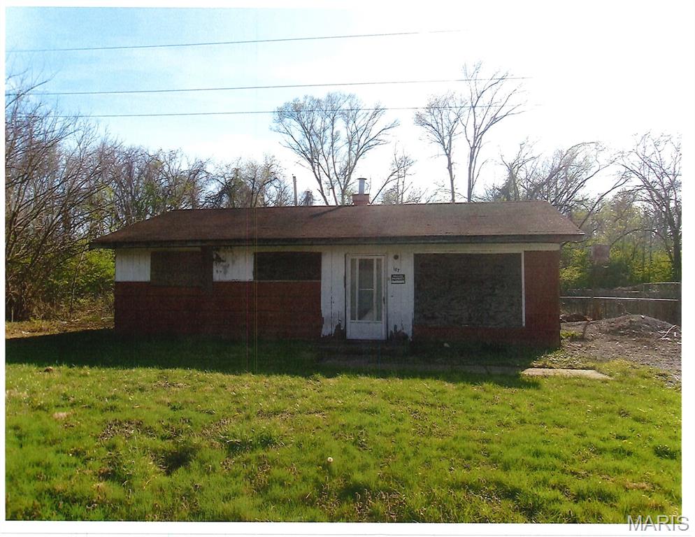 Fixer upper at 165 and 167 Amelia Drive
