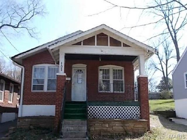 Pending fixer at 102 Hartnett Avenue
