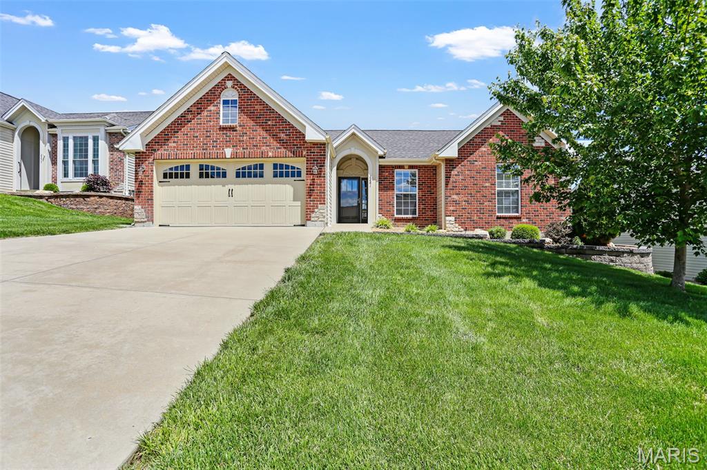 Pending villa at 2281 Jubilee Lane