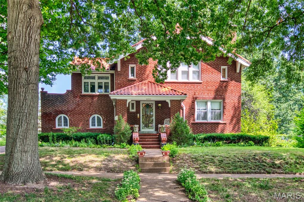 Sold fixer at 2910 Hatherly Drive