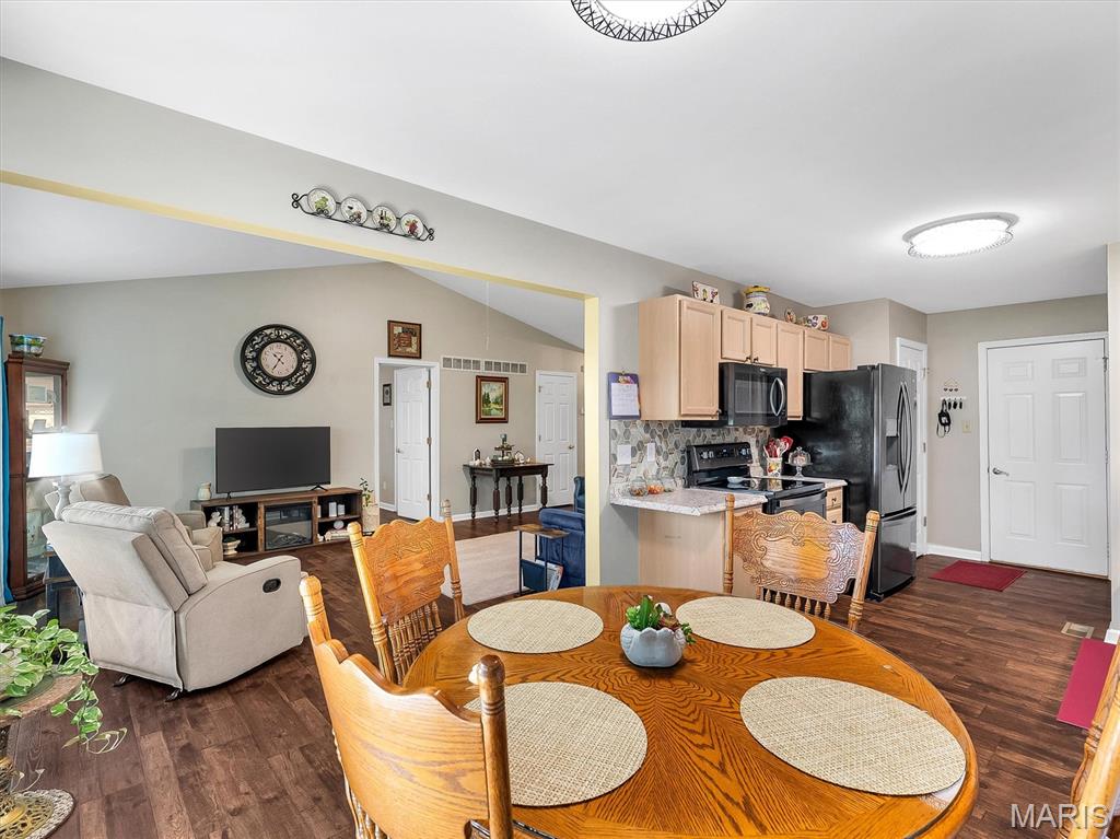 Sold villa at 10237 Carlton Place Court