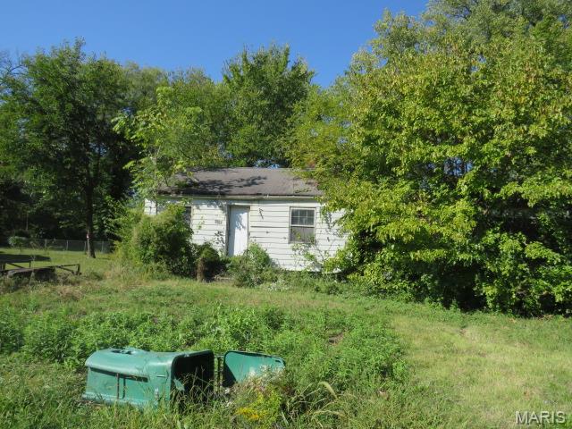 Fixer upper at 1633 50th Street