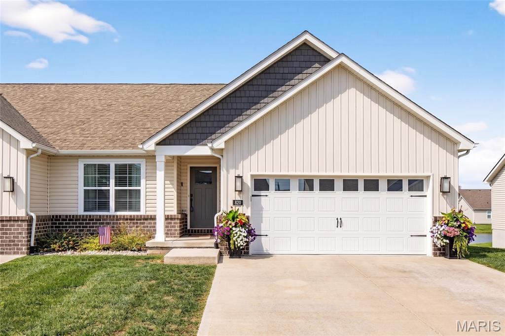 Villa for sale at 820 Applewood Creek Drive