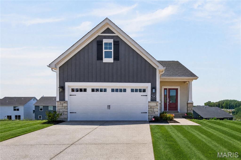 Pending villa at 729 Barnwood Hill Drive