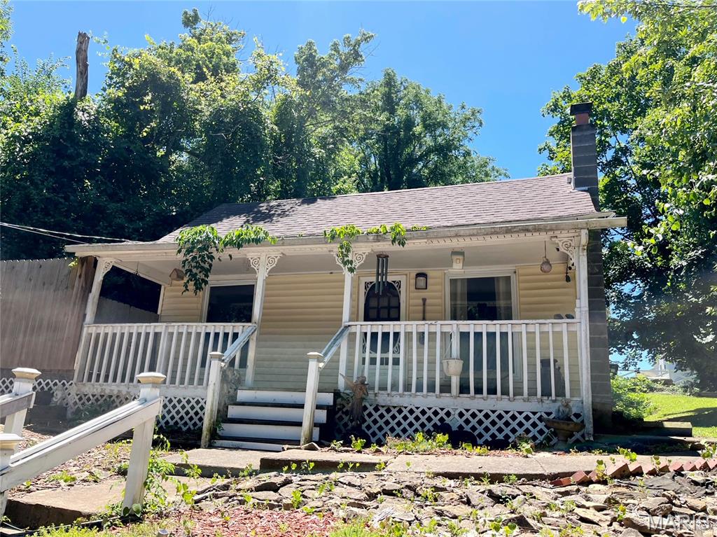 Fixer upper at 304 2nd Street