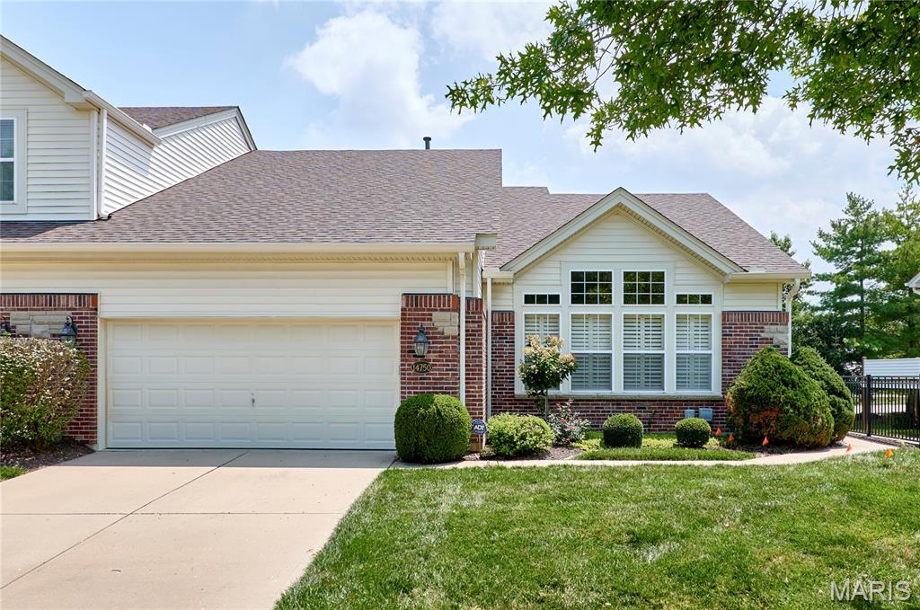 Pending villa at 14750 Thornbird Manor Parkway
