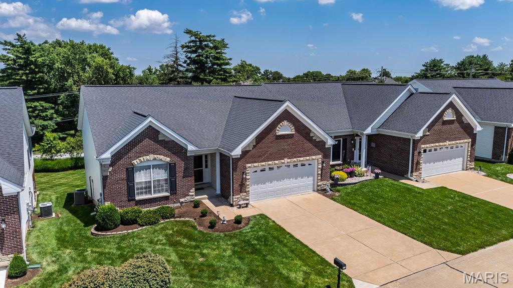 Sold villa at 10125 Allington Drive
