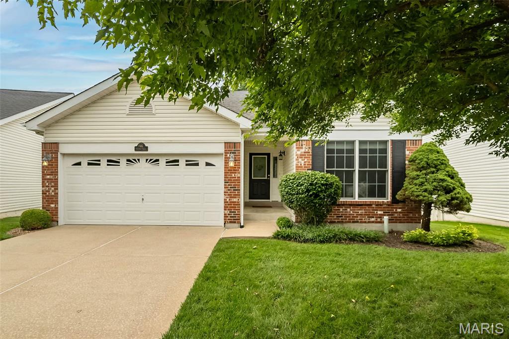 Pending villa at 46 Soenker Circle