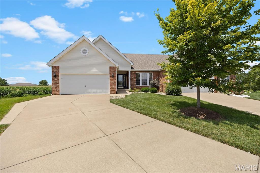 Villa for sale at 601 Ember Crest Drive