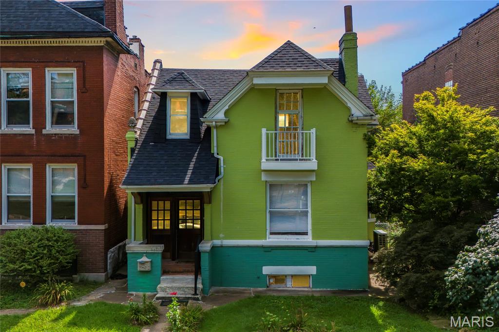 Coming soon fixer at 3418 Grace Avenue