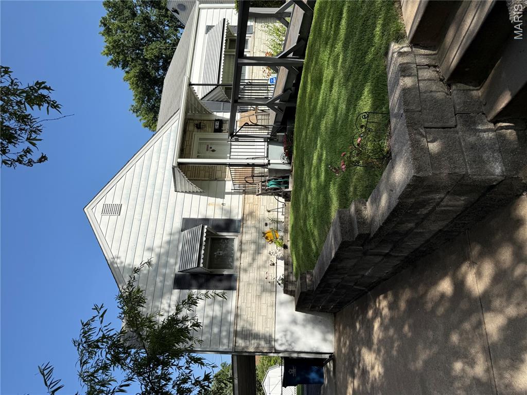 Sold fixer at 2014 Overland Drive