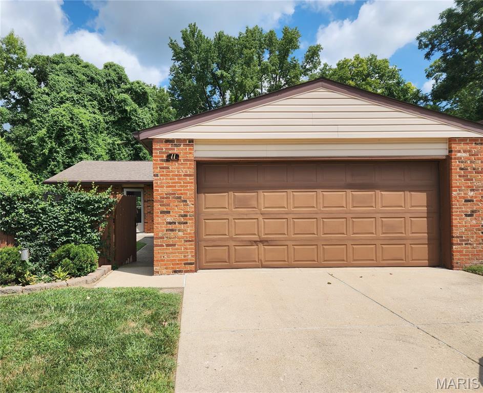 Pending villa at 11 Parkridge