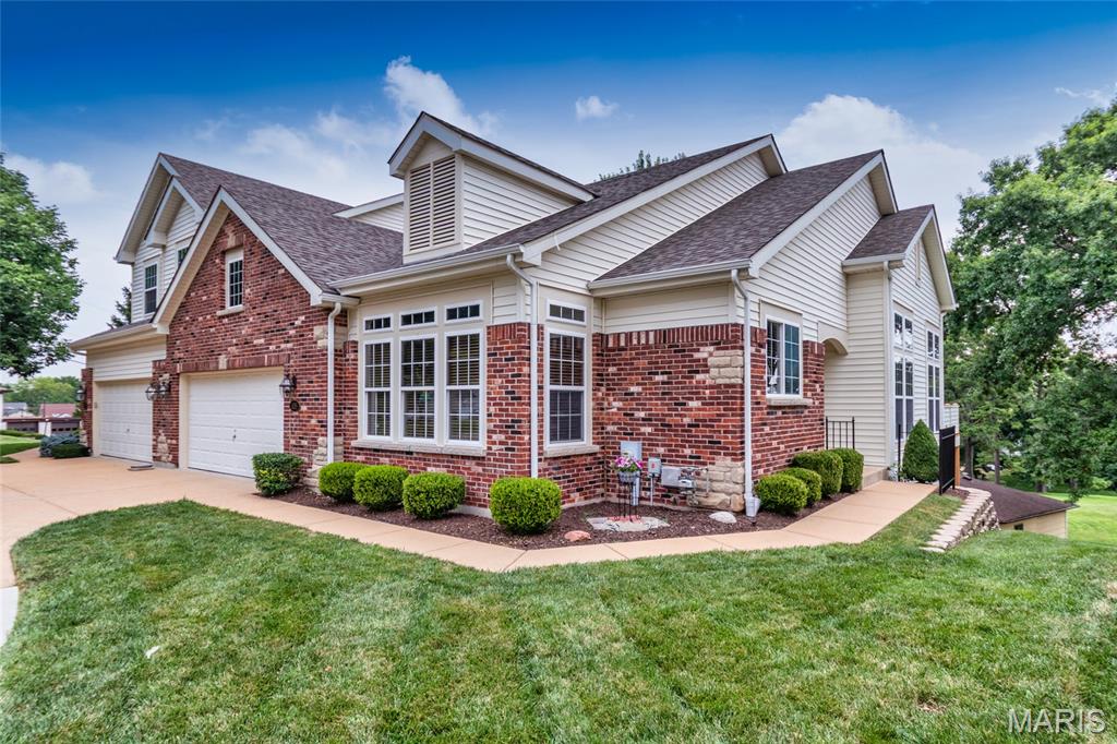 Villa for sale at 105 River Breeze Way