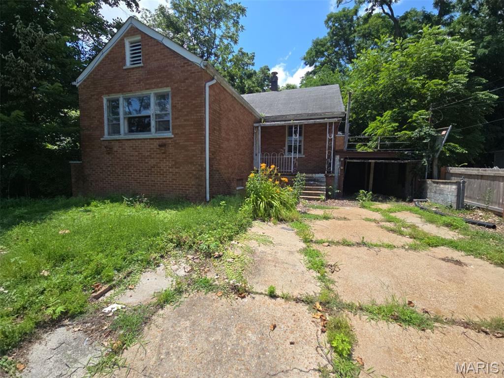 Pending fixer at 2721 Old Hanley Road