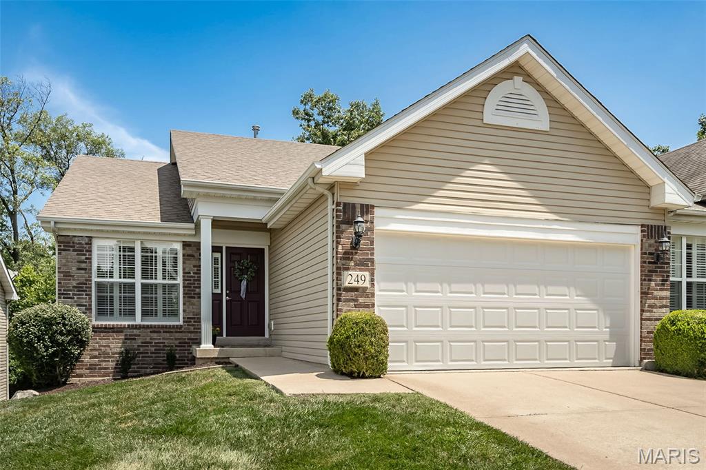 Pending villa at 249 Belmonte Circle