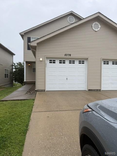 Villa for rent at 5376 Lakewood Terrace